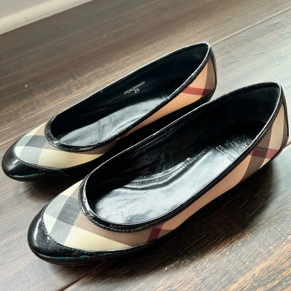 Authentic Burberry Nova Check Flats 35 - Picture 1 of 4